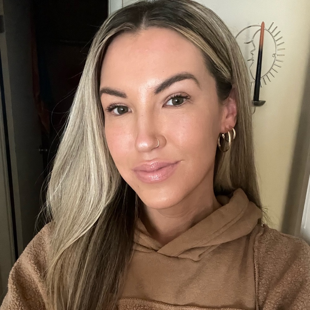 Meet your Posher, Sasha